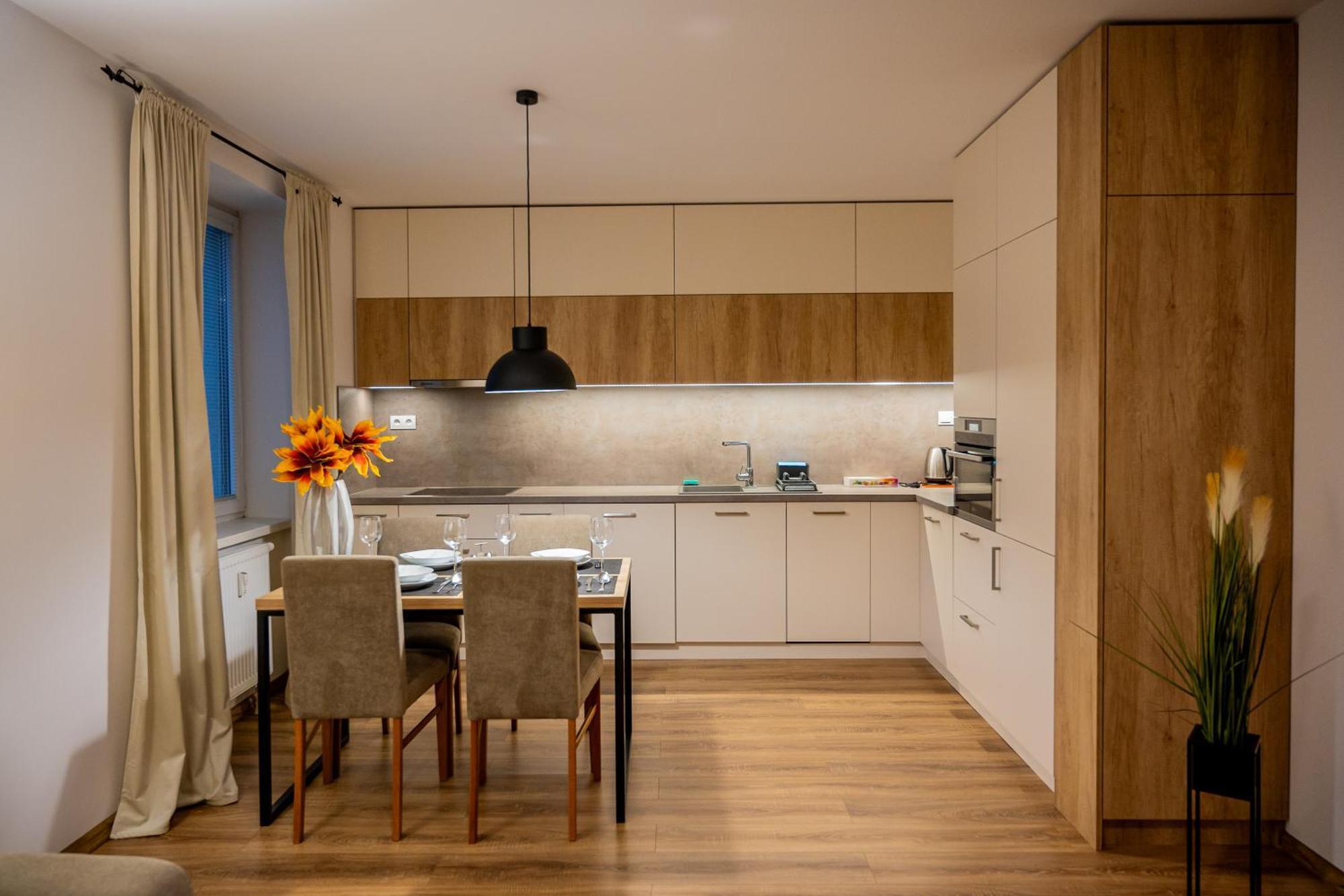 קושיצה Old Town City Center Apartment 1 - Private Parking Included מראה חיצוני תמונה