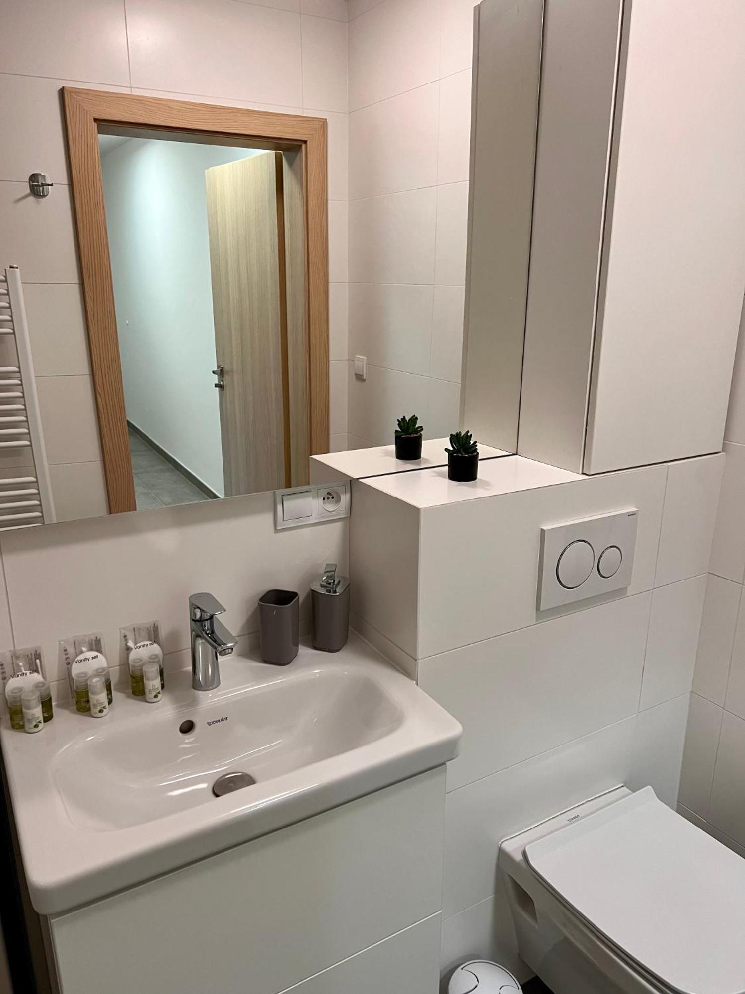 קושיצה Old Town City Center Apartment 1 - Private Parking Included מראה חיצוני תמונה